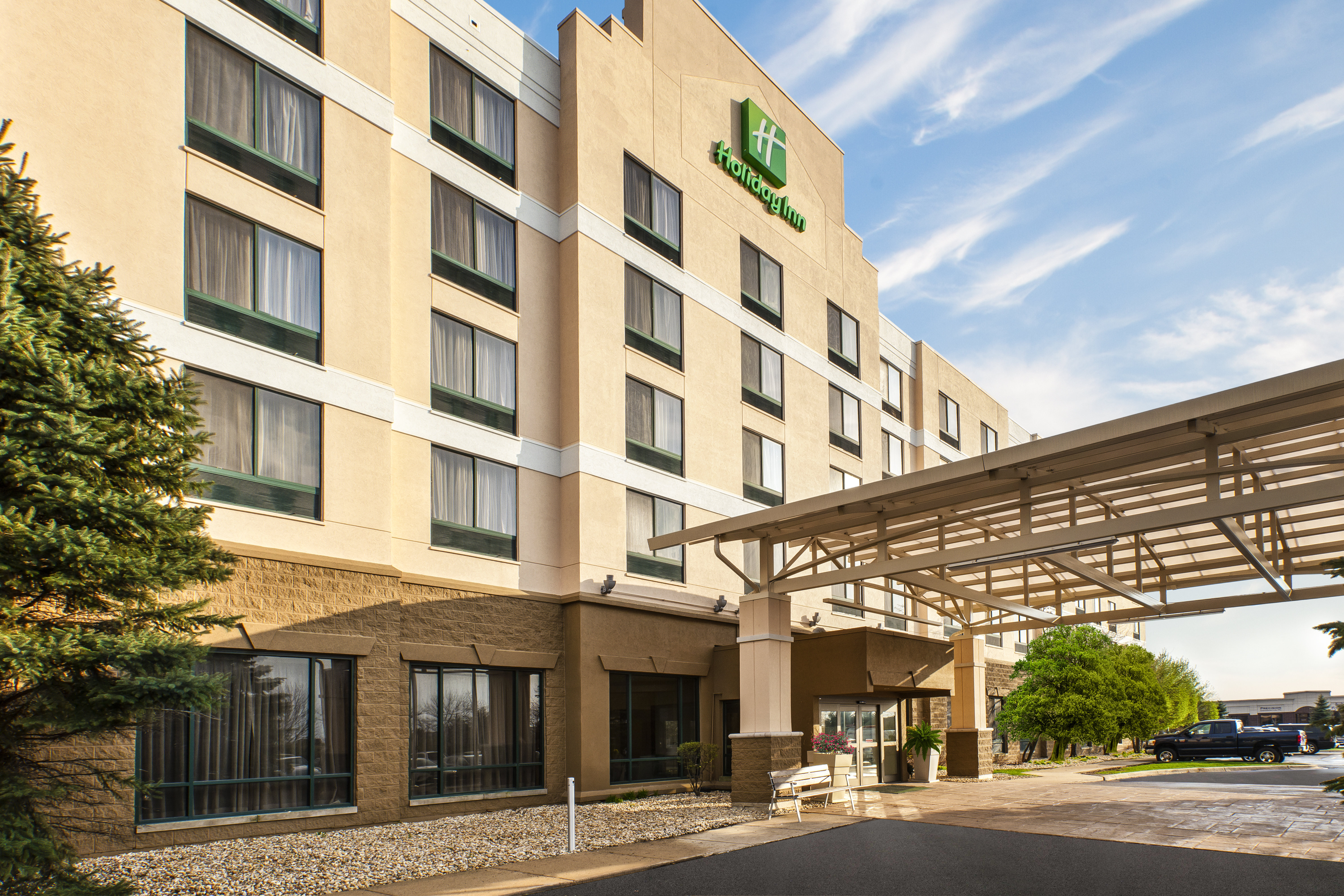 holiday inn and suites bolingbrook by ihg