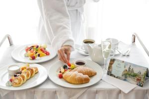 Taurus Hotel & Spa,Near St. George's Cathedral,4 star