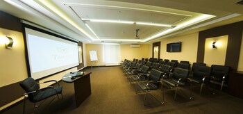 Taurus Hotel & Spa,Near St. George's Cathedral,4 star