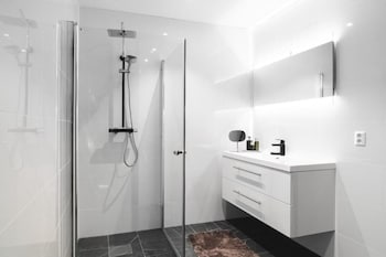 stay bryggen serviced apartments