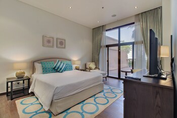 luxe getaways palm jumeirah