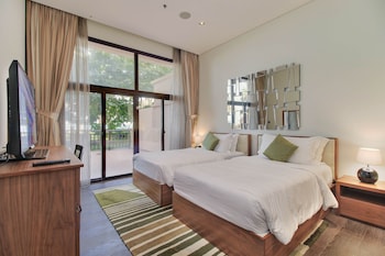 luxe getaways palm jumeirah