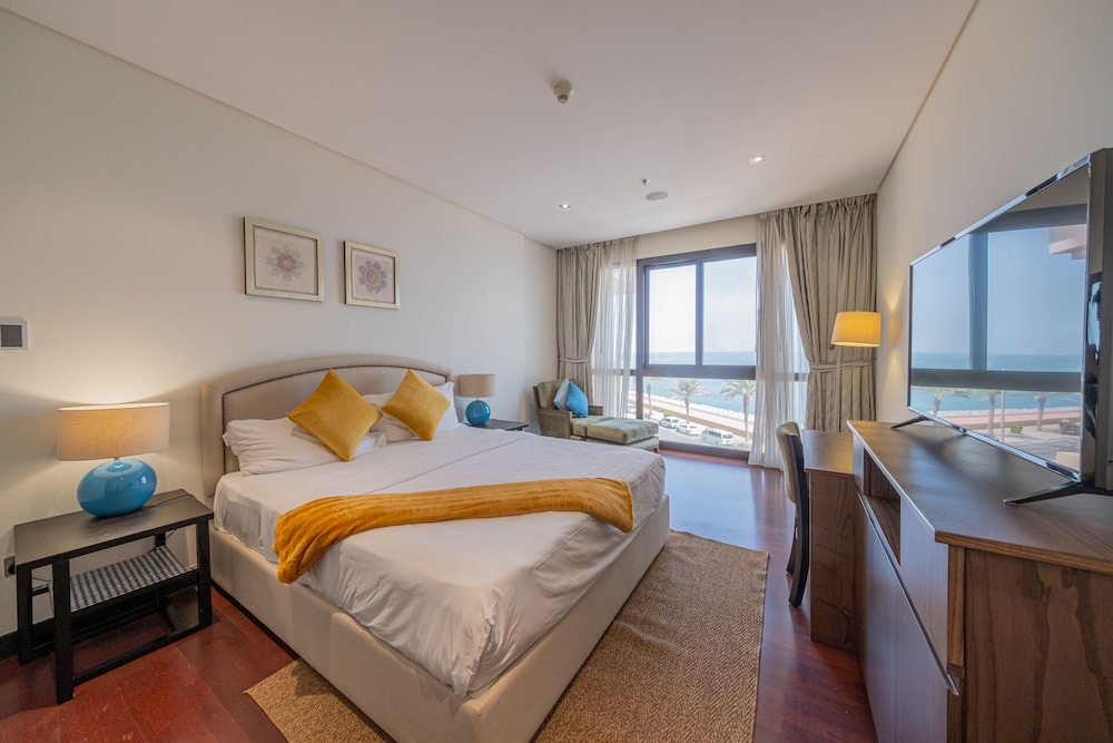 luxe getaways palm jumeirah