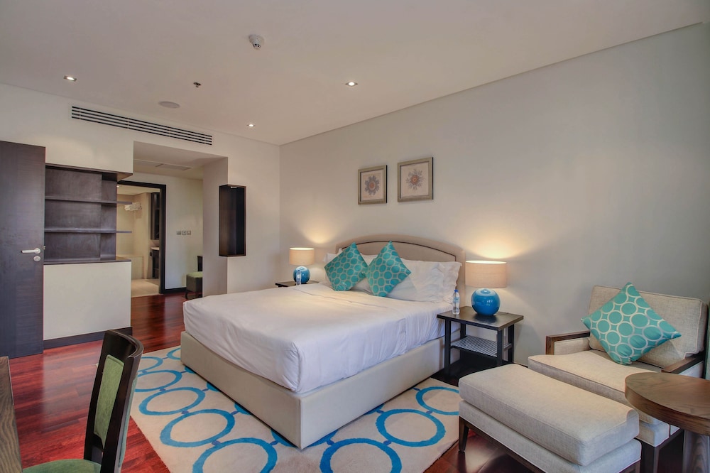 luxe getaways palm jumeirah