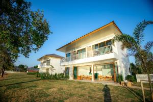 lake house naka cave