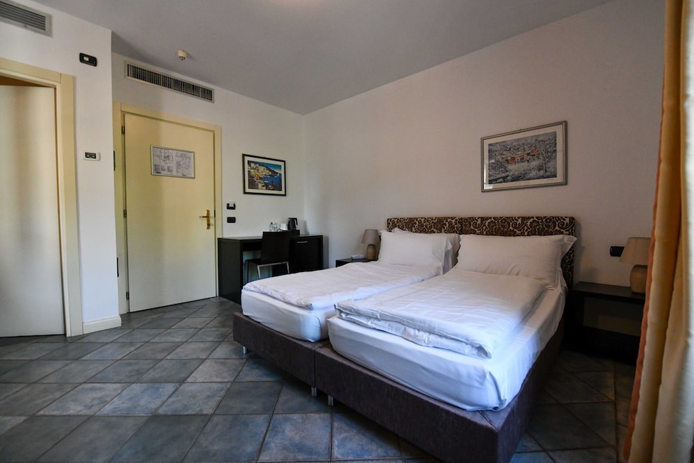 aquazzurra resort and aparthotel