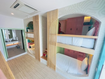 the nomadic design hostel