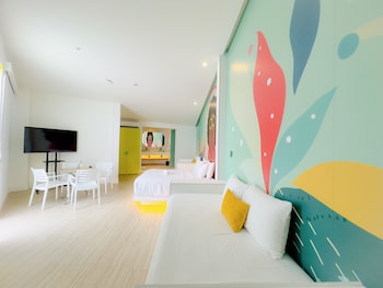 the nomadic design hostel