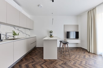 the amberlyn suite hotel