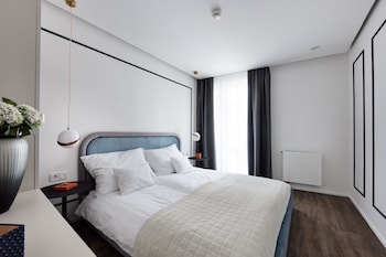 the amberlyn suite hotel