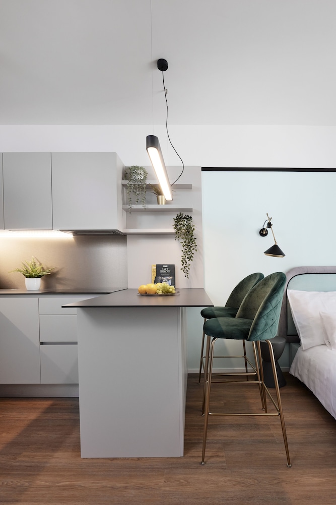 the amberlyn suite hotel