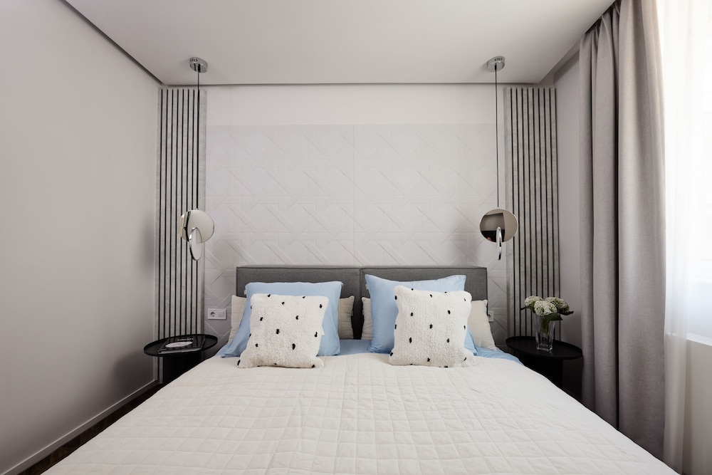 the amberlyn suite hotel