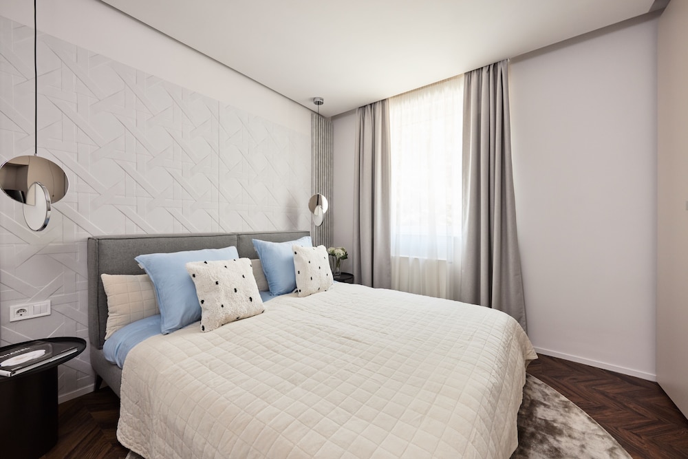 the amberlyn suite hotel