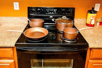 attractive 3 bed townhouse with king bed