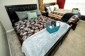 attractive 3 bed townhouse with king bed