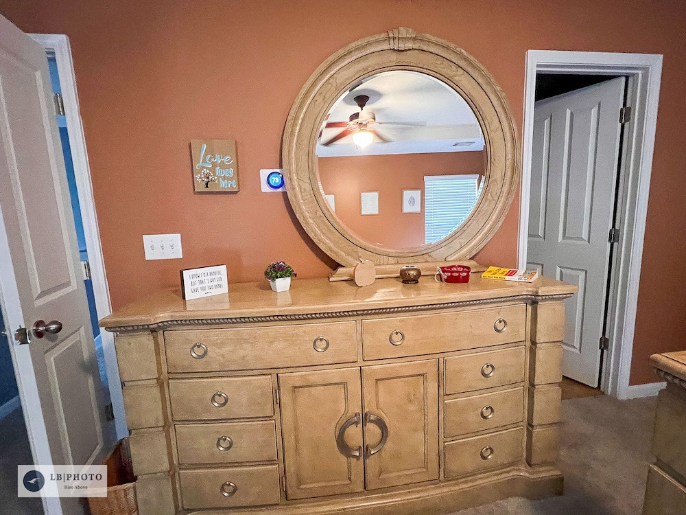 attractive 3 bed townhouse with king bed