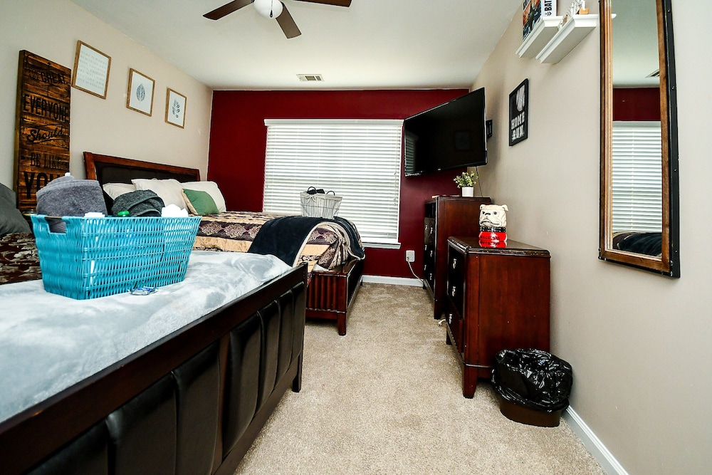 attractive 3 bed townhouse with king bed