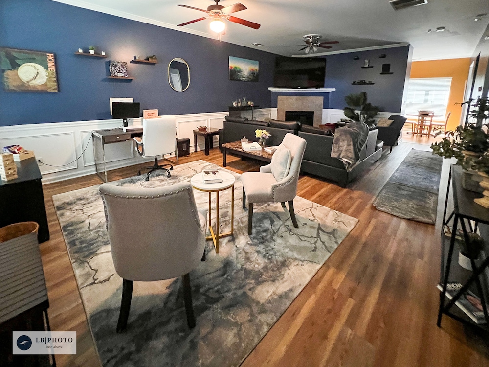 attractive 3 bed townhouse with king bed