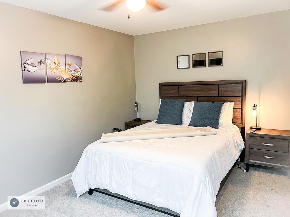 attractive 3 bed townhouse with king bed