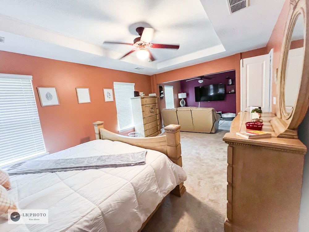 attractive 3 bed townhouse with king bed