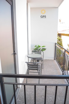 soho life apartments