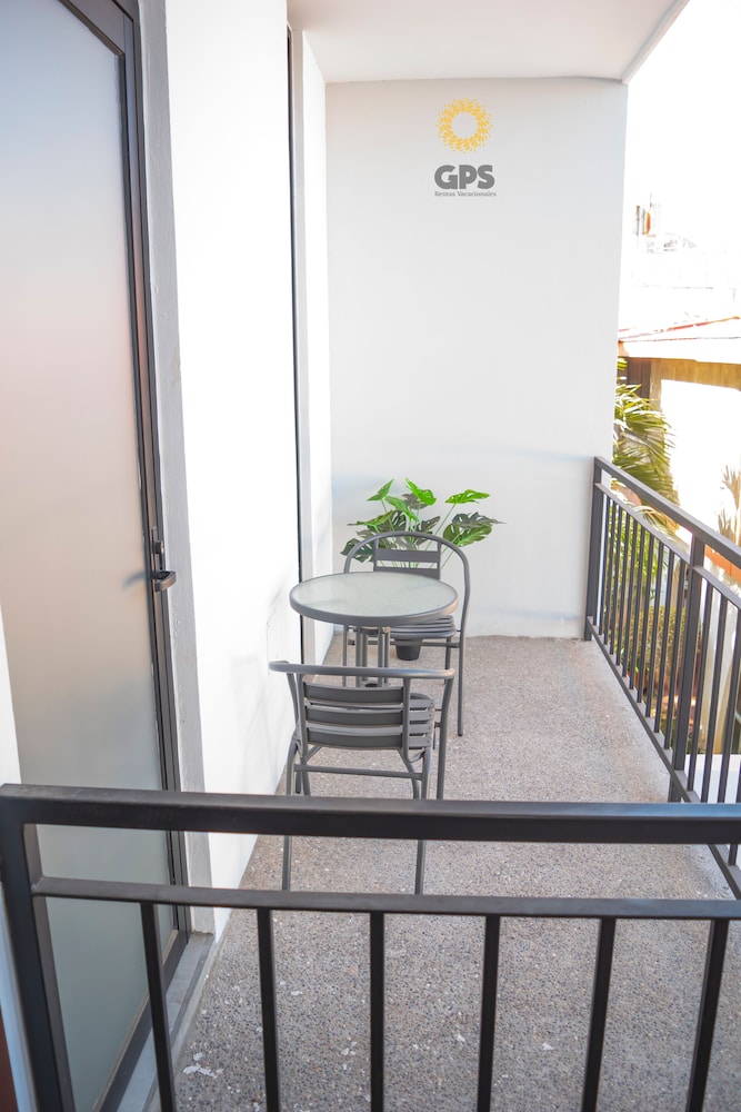 soho life apartments