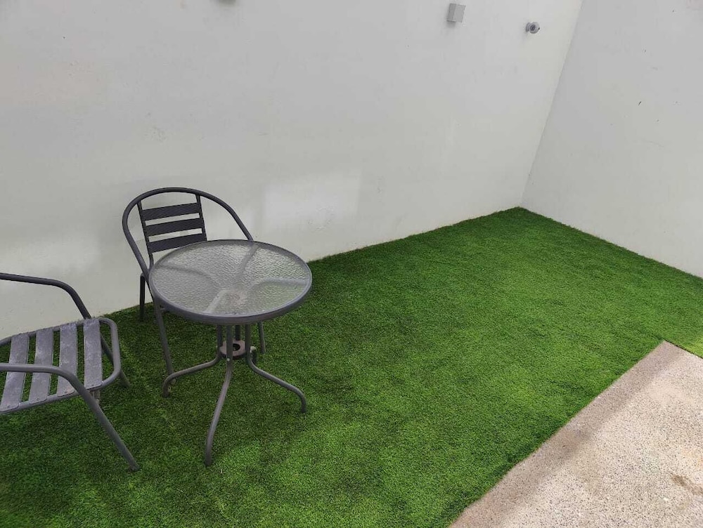 soho life apartments