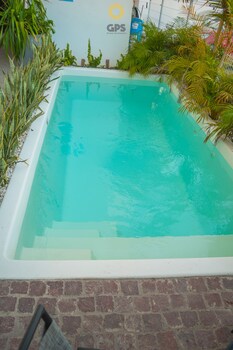 soho life apartments