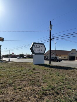 Llano Motel,United States Of America>>Llano,2.5 star