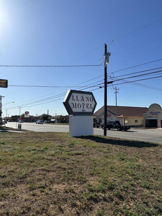 llano motel