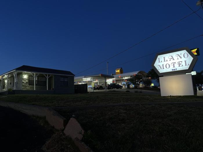 llano motel