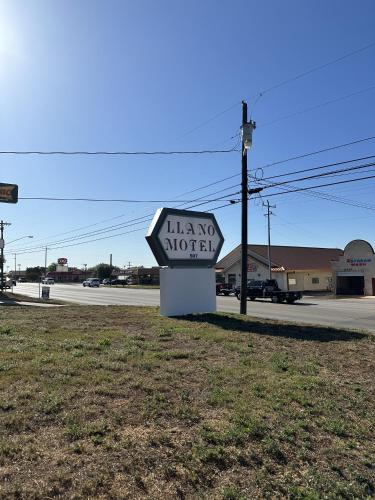 llano motel