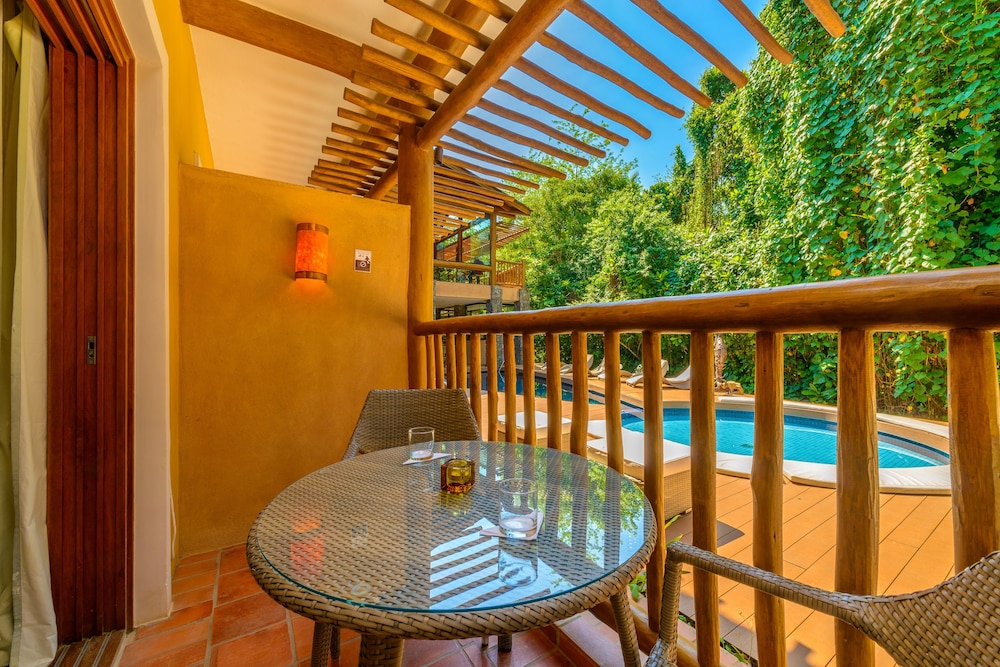 kalango hotel boutique