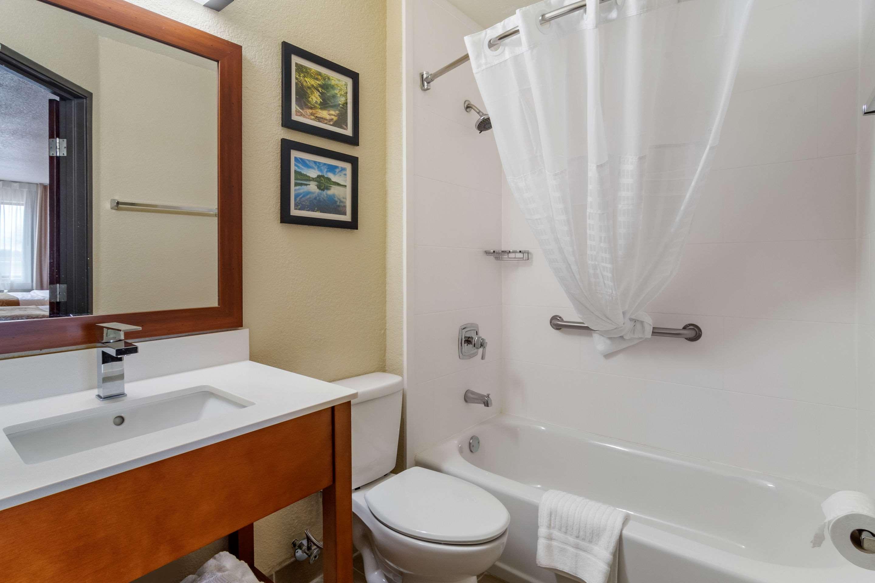 comfort inn and suites south hill i 85