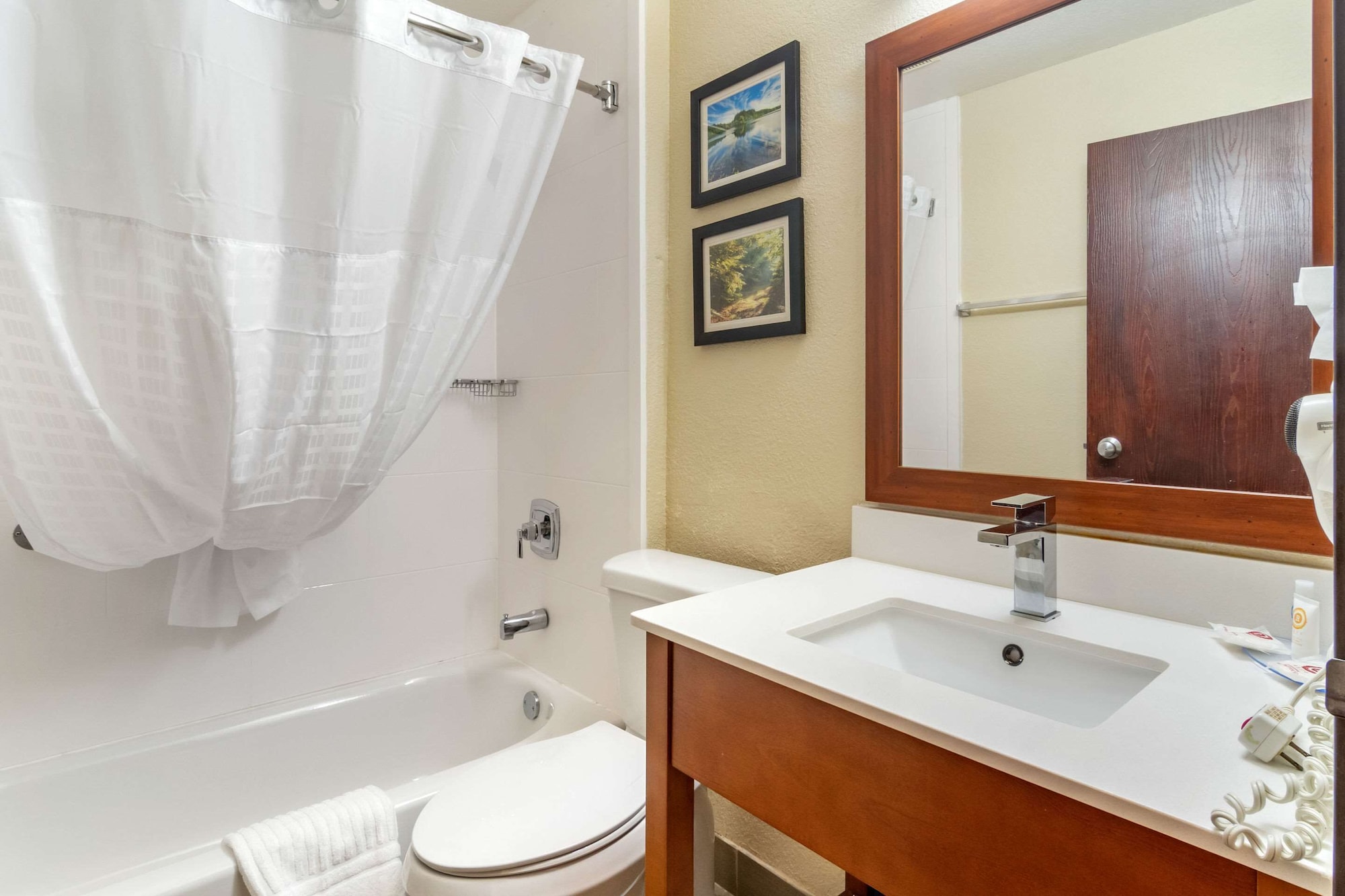 comfort inn and suites south hill i 85
