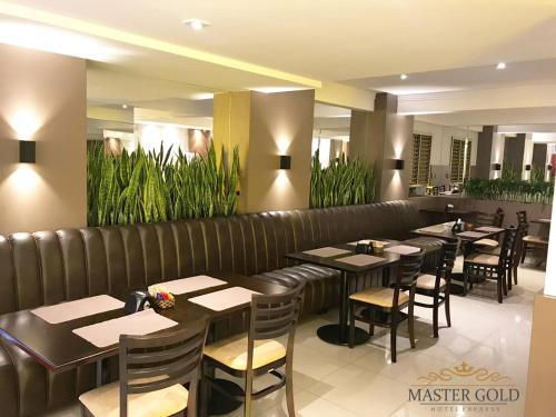 master gold express hotel