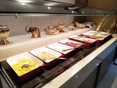 master gold express hotel