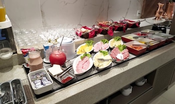 master gold express hotel