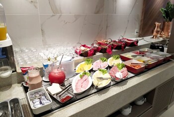 master gold express hotel