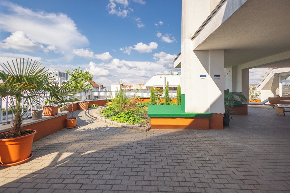 rooftop city residence