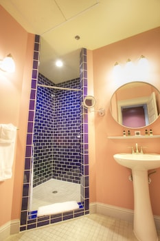 montvale hotel
