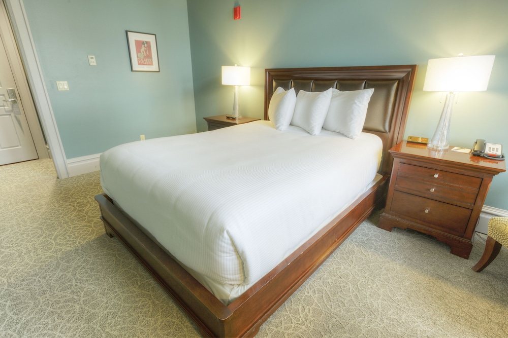 montvale hotel