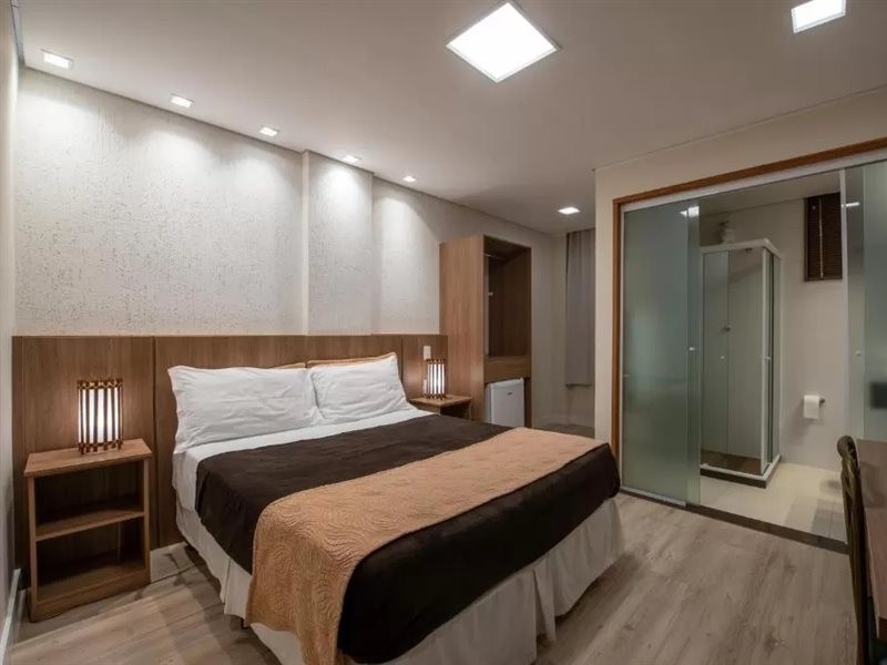 hotel serra everest