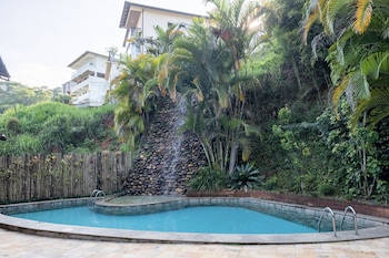 hotel serra everest