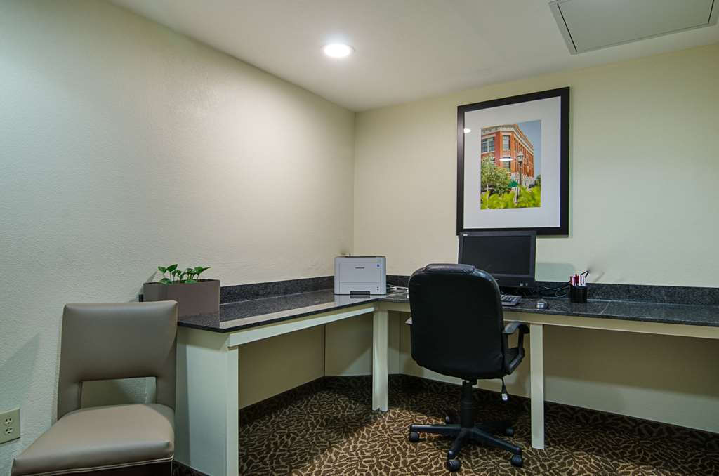 quality suites springdale west i 49