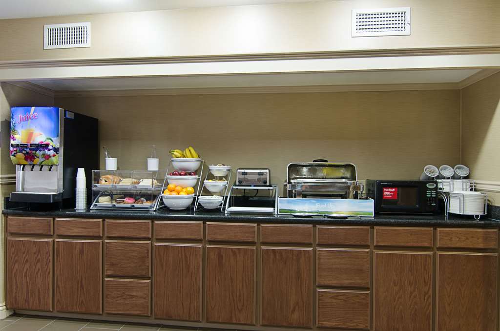 quality suites springdale west i 49