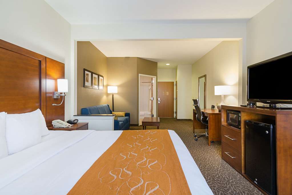 quality suites springdale west i 49