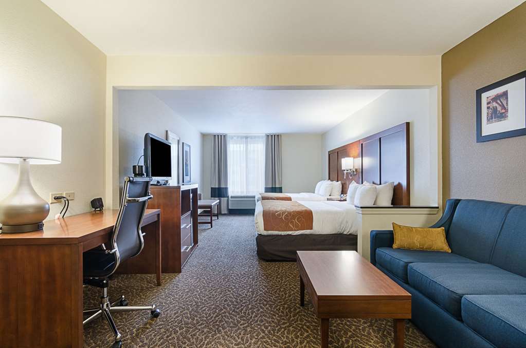 quality suites springdale west i 49