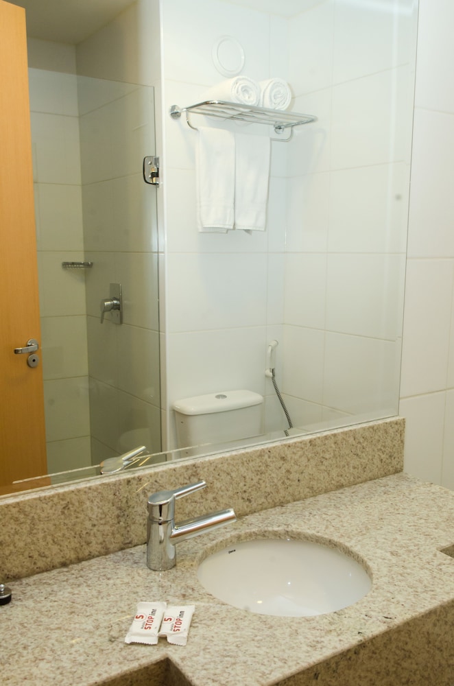 stop inn antonio carlos