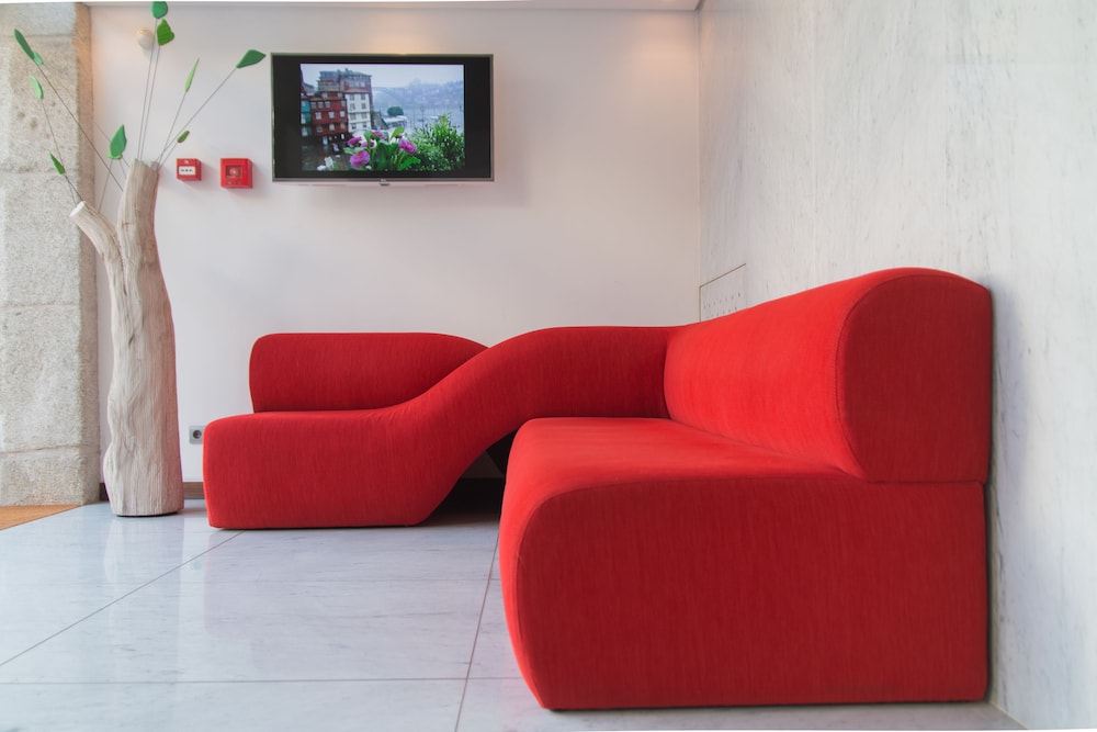 oca ribeira do porto hotel